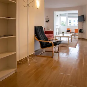 Spacious And Sunny - 10 Min From The Sea Apartamento Estoril
